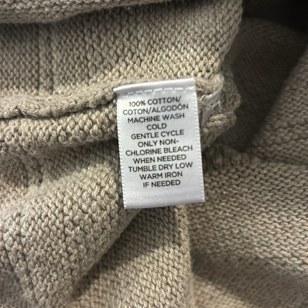 💥3/$25💥 Tan cable-knit sweater - Picture 5 of 5